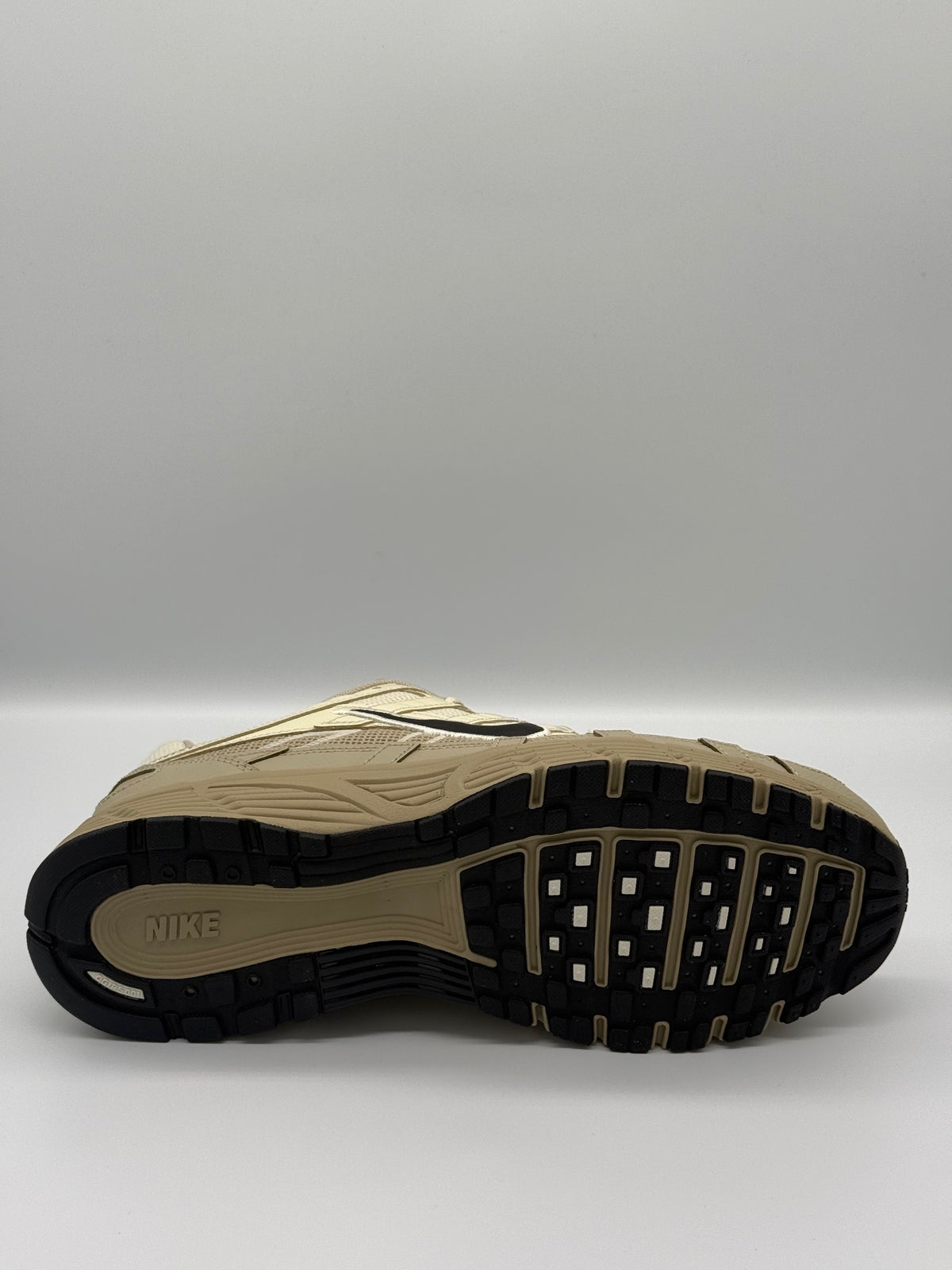 Nike P-6000 PRM, IH8042 100, Coconut Milk/Black-Beach - Size US11
