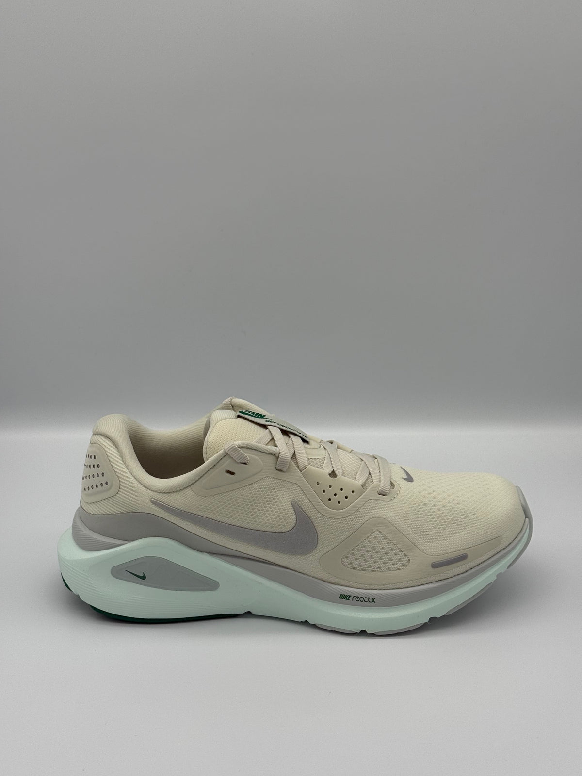 Women's Nike Structure 26, HJ1101 008, Sea Glass/Metallic Silver - Size W US8.5