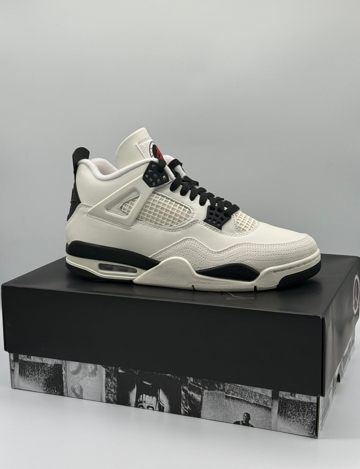 Air Jordan 4 Retro OG FC, IM4002 100, Sail/Black-University Red - Size US11