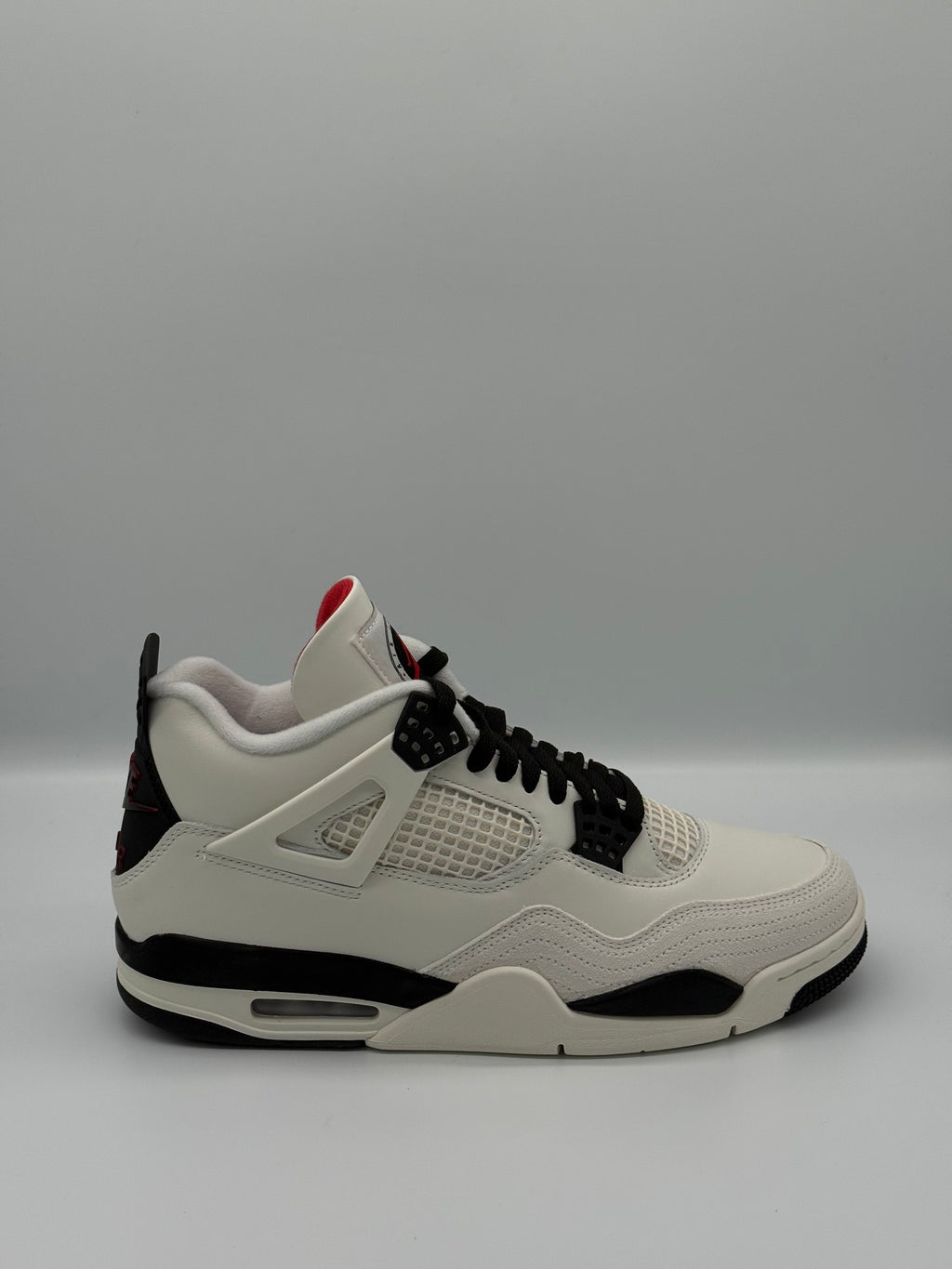 Air Jordan 4 Retro OG FC, IM4002 100, Sail/Black-University Red - Size US11
