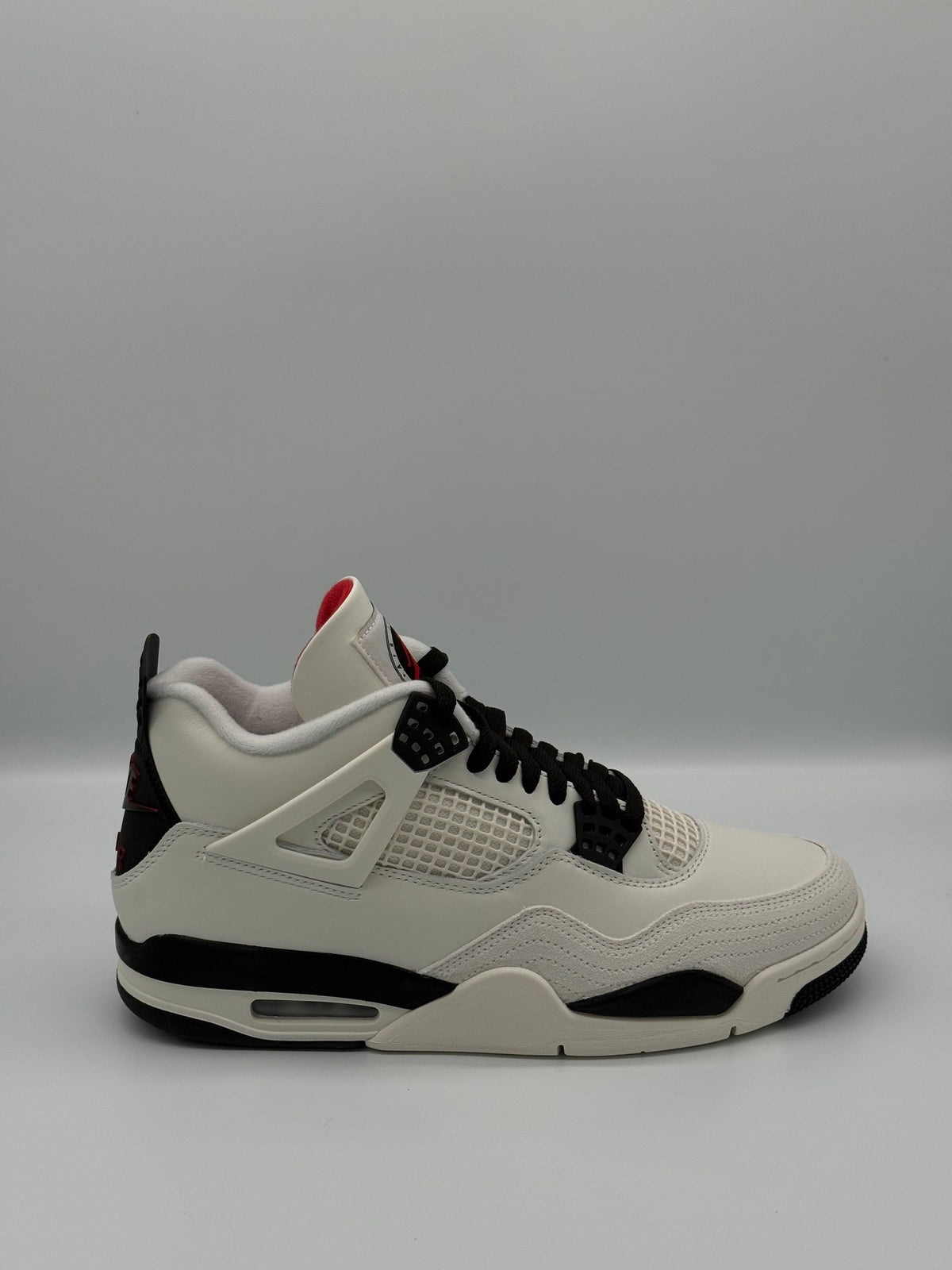 Air Jordan 4 Retro OG FC, IM4002 100, Sail/Black-University Red - Size US11