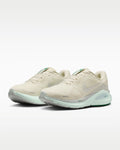 Women's Nike Structure 26 - Size W US8.5