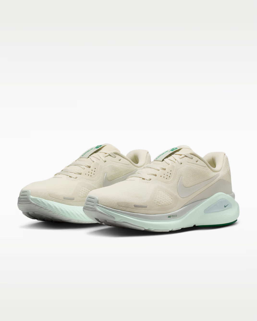Women's Nike Structure 26 - Size W US8.5